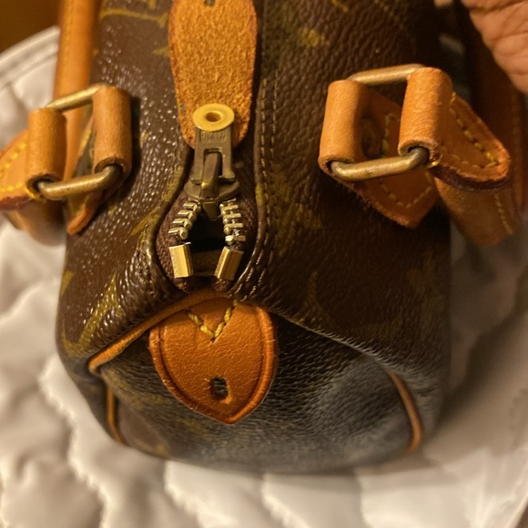 Louis Vuitton Brown Monogram Handbag - Picture 14 of 14